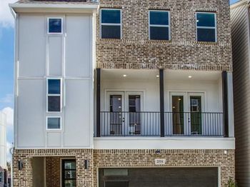 2527  Carolwood Lane 