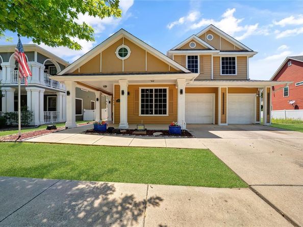 1413  Stone Mountain Parkway , Savannah Texas 76227