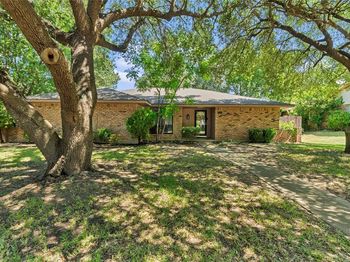 801  Waynelee Drive 