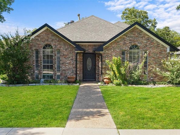 1220  Dentonshire Drive , Carrollton Texas 75007