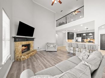 6137  Redear Drive 