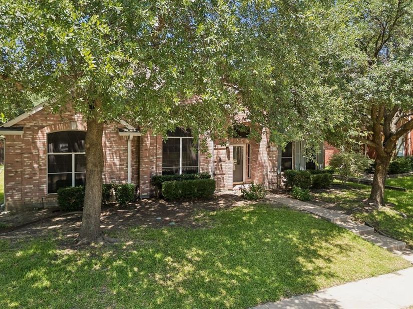 5613  Charleston Drive , Frisco Texas 75035