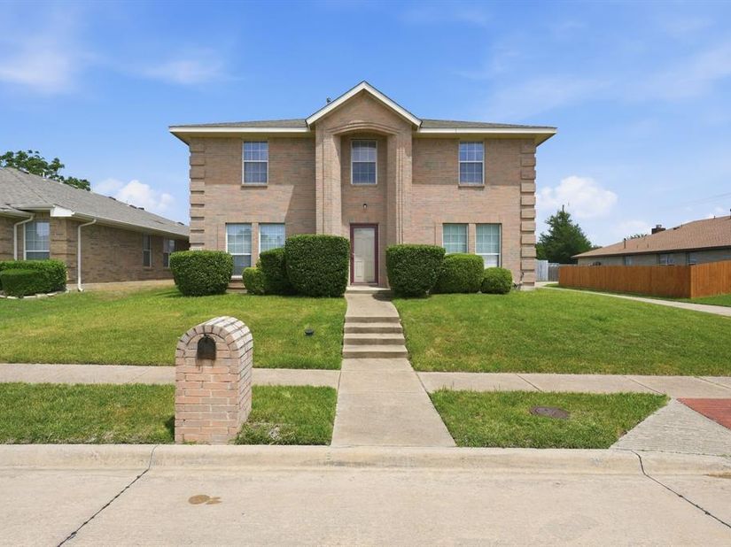1308  Arbordale Court , Lancaster Texas 75134