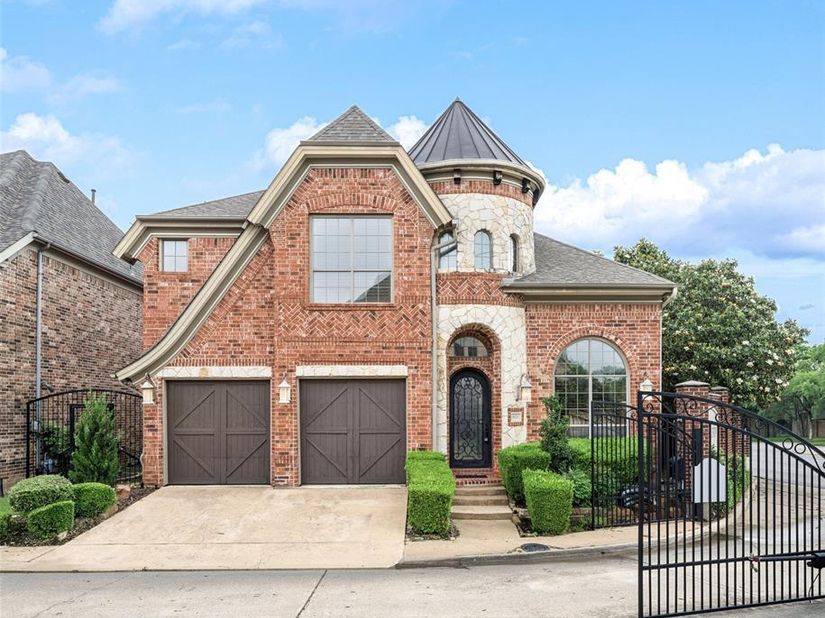 9131  Cochran Bluff Lane , Dallas Texas 75220