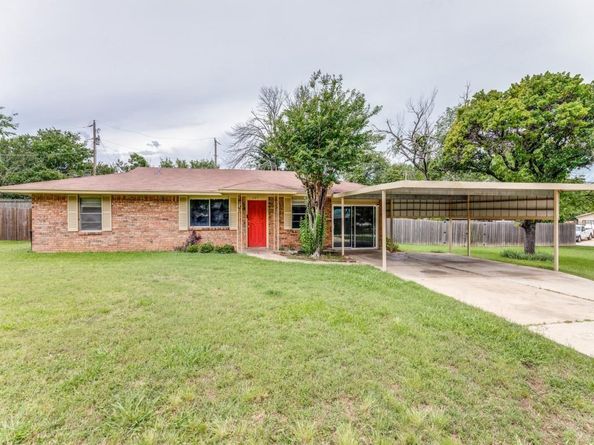 325  Walnut Avenue , Azle Texas 76020