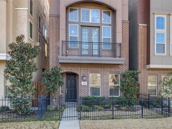1348  Arch Place , Dallas Texas 75215
