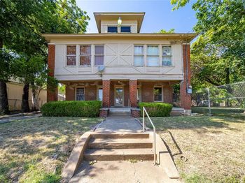 909  Sunset Avenue 