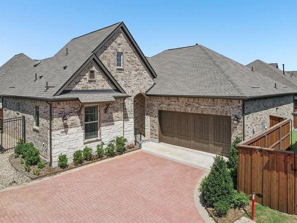 4817  Forest Crest Parkway , Arlington Texas 76005