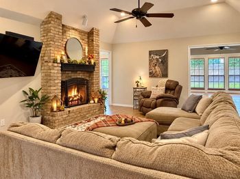 3658  Snow Creek Drive 