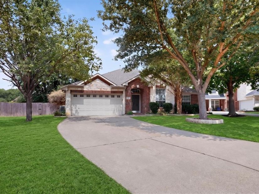 2420  Bent Trail , Mansfield Texas 76063