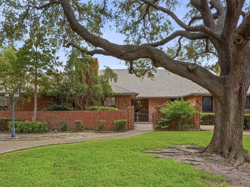 5845  Westhaven Drive  B, Fort Worth Texas 76132