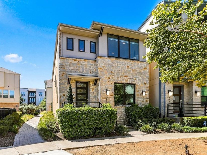 7846  Verona Place , Dallas Texas 75231