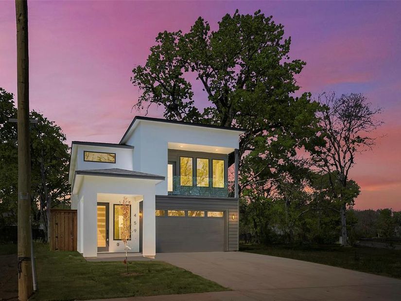 459  Hart Street , Dallas Texas 75203