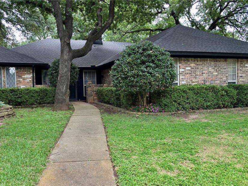 500  Sunlight Court , Arlington Texas 76006