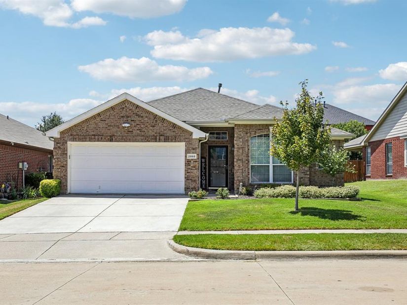 2868  Spotted Owl Drive , Fort Worth Texas 76244