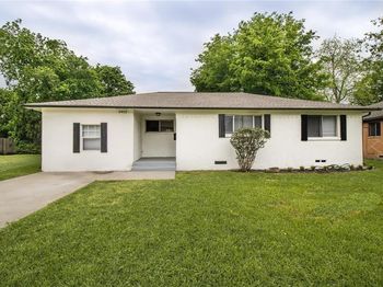 3422  Moon Drive 