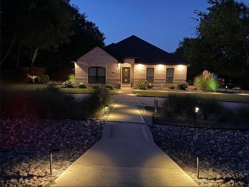 1635  Frederick Street , Lancaster Texas 75134