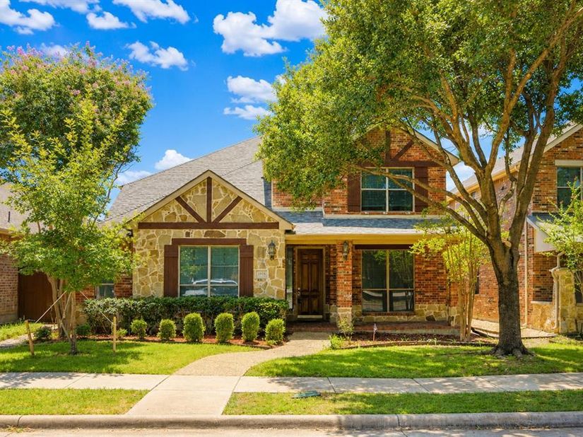 1915  Kirby Lane , Allen Texas 75013