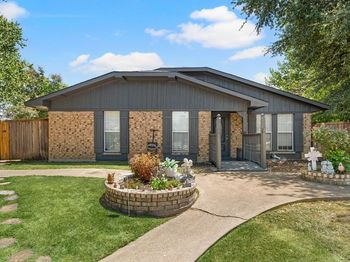 1706  Delaford Circle 
