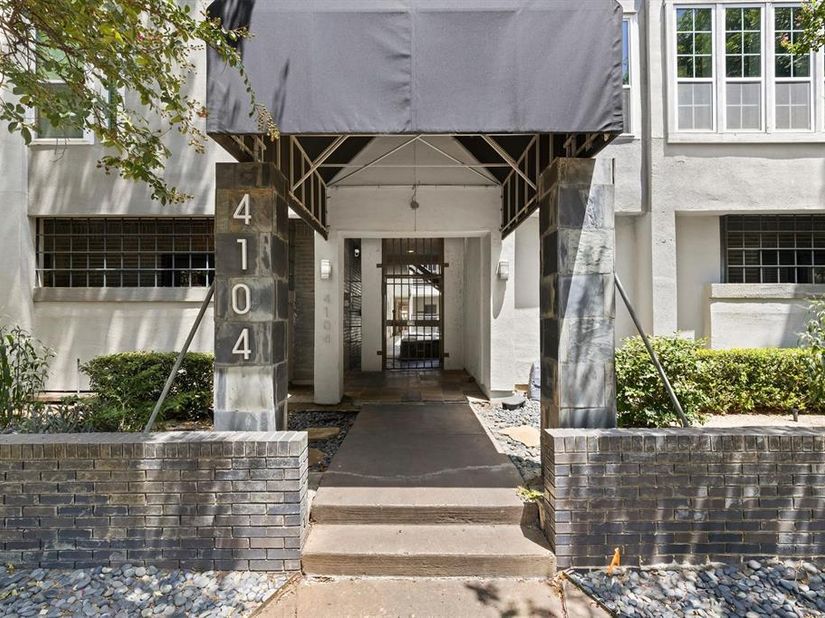 4104 N Hall Street  334, Dallas Texas 75219