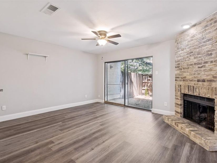 5840  Spring Valley Road  803, Dallas Texas 75254