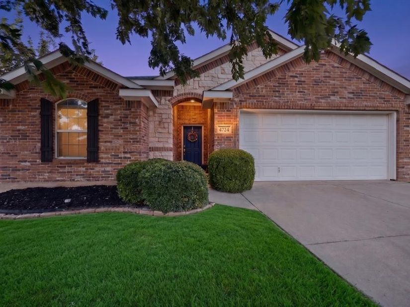 4724  Waterford Drive , Fort Worth Texas 76179