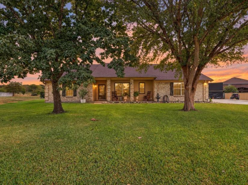 10425  Brangus Drive , Crowley Texas 76036