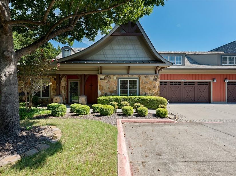 8820  Dewland Drive  3204, McKinney Texas 75070