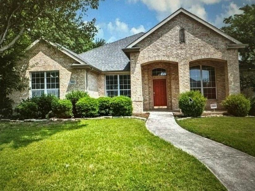 1601  Long Prairie Court , Allen Texas 75002