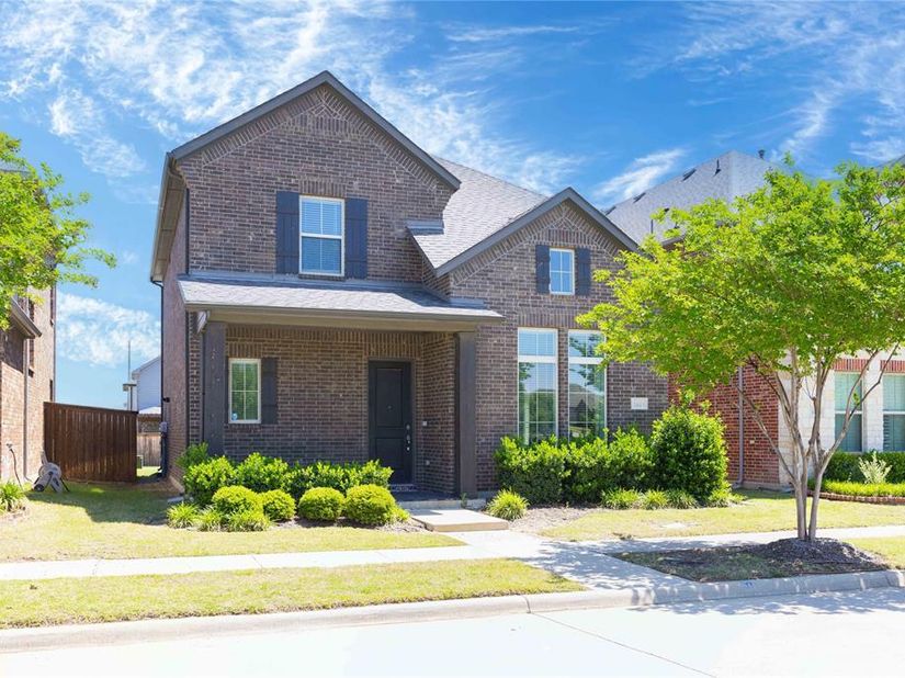 1614  Cherokee Rose Trail , Garland Texas 75042