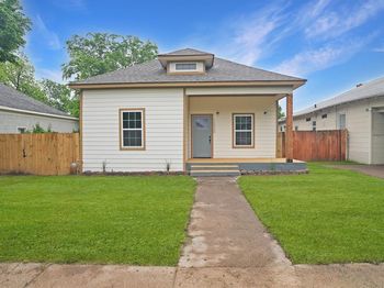 1220 E Pulaski Street 