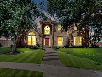 2221  Everglade Court 