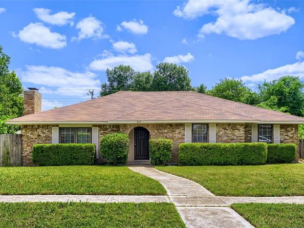 814  Oakbluff Drive , Lancaster Texas 75146