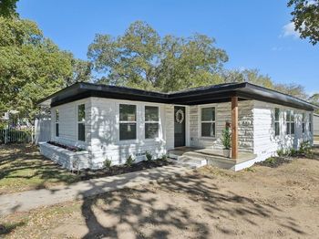 1428  Hawley Lane 