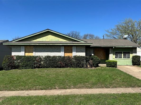 6451  MOONHILL Drive , Dallas Texas 75241