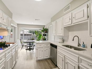 2416  Heather Hill Lane 