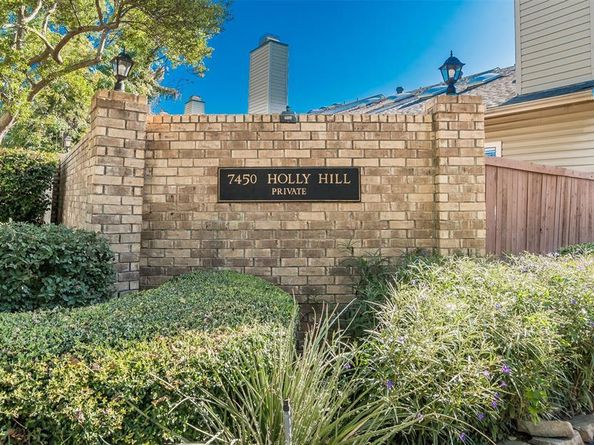 7450  Holly Hill   116, Dallas Texas 75231