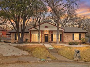 1904  Bay Oaks Court 