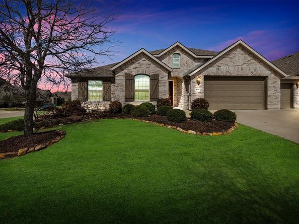 917  Overton Avenue , Celina Texas 75009