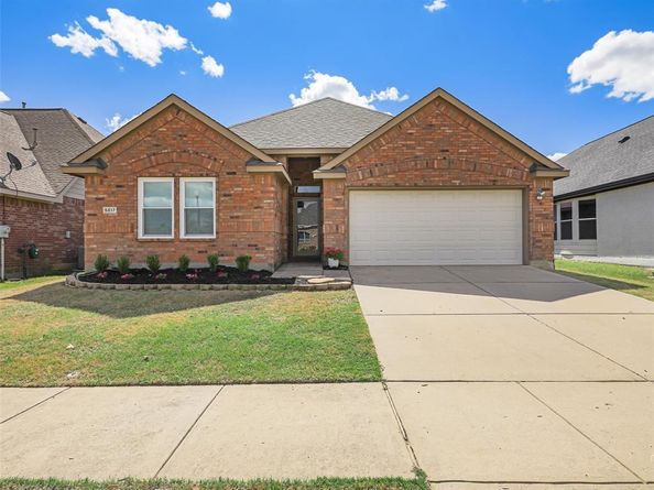 5817  Brookside Drive , Denton Texas 76226