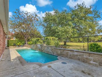 5804  Lafayette Drive 