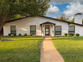 6716  Roundrock Road 