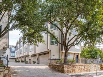 4058  Buena Vista Street 