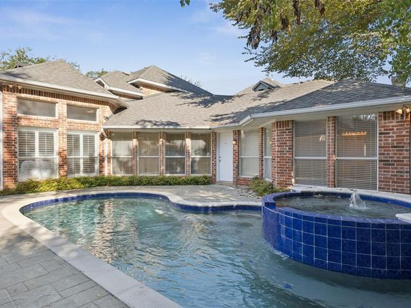 1404  Waterside Drive , Dallas Texas 75218