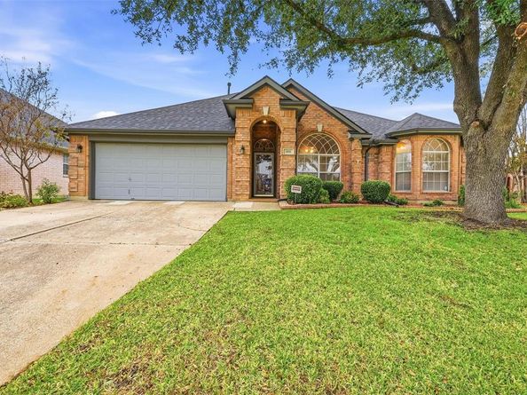 605  Kingfisher Lane , Arlington Texas 76002