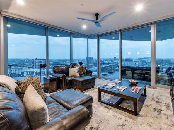 3130 N Harwood Street  1903, Dallas Texas 75201