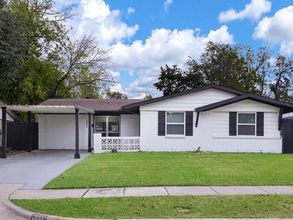 1831  Wintergreen Road , Carrollton Texas 75006