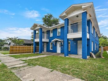 1016 E Arlington Avenue 