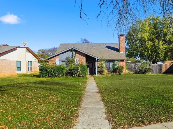 1705  Redbird Circle , Lewisville Texas 75067