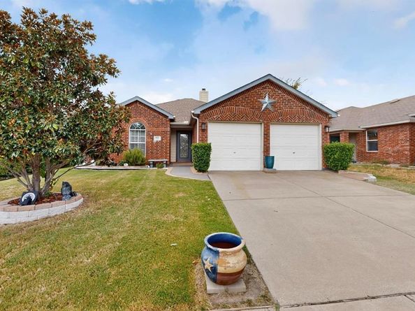 1111  Partridge Drive , Aubrey Texas 76227